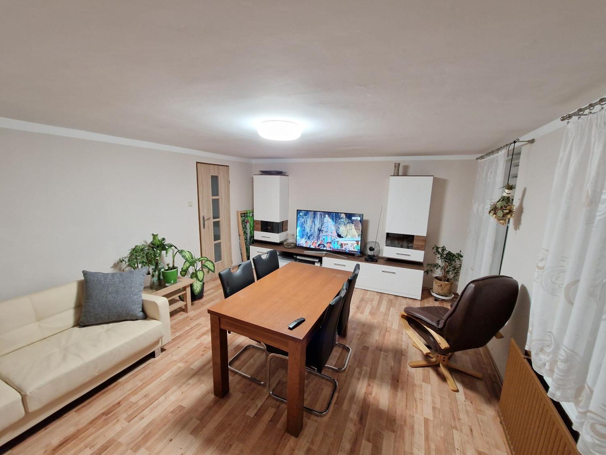 Strzyzowiec 80 Apartment *